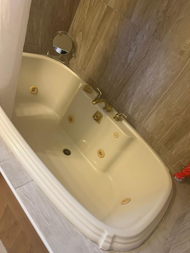 5112 Navajo Pl, Tobyhanna, PA 18466 - bathroom view of a tub with jets