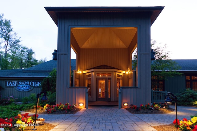 entrance to property with a porch