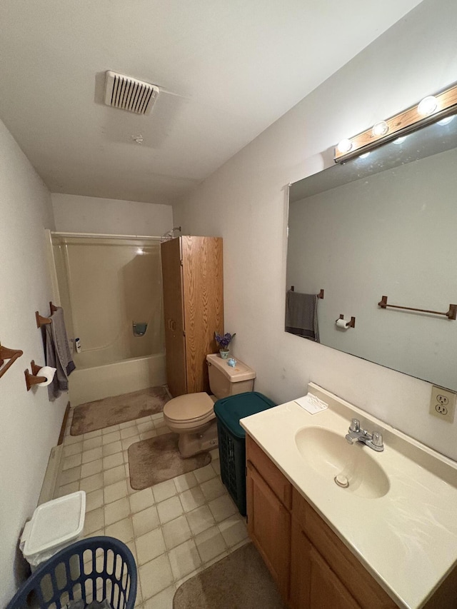 268 Shawnee Dr, East Stroudsburg, PA 18302 - bathroom featuring vanity and shower / bath combination
