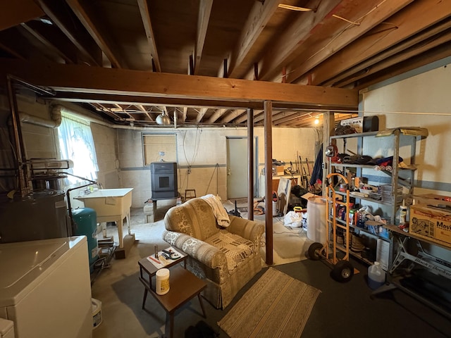 268 Shawnee Dr, East Stroudsburg, PA 18302 - below grade area with a sink and washer / clothes dryer