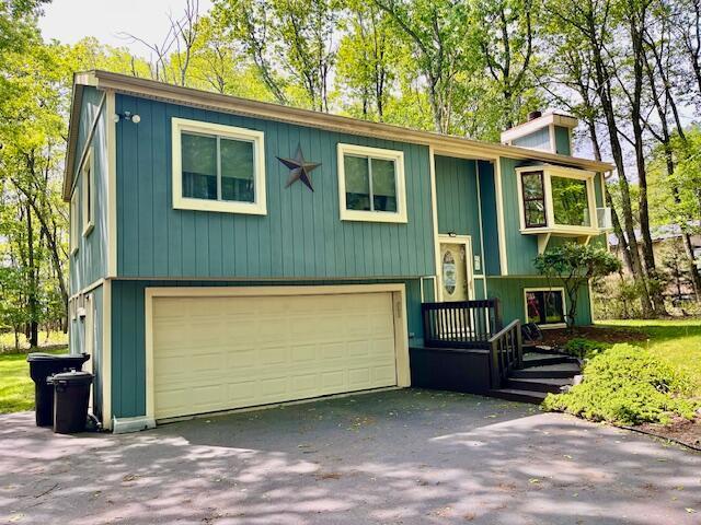 1422 Brian Ln, Effort, PA 18330 - photo 2