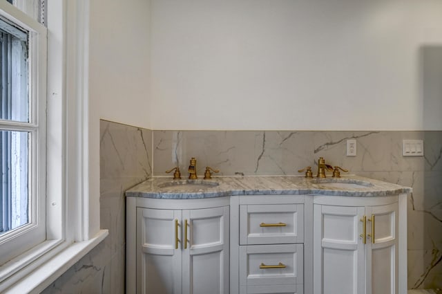 24 Summit Ave, Pocono Summit, PA 18346 - full bathroom featuring a sink and tile walls