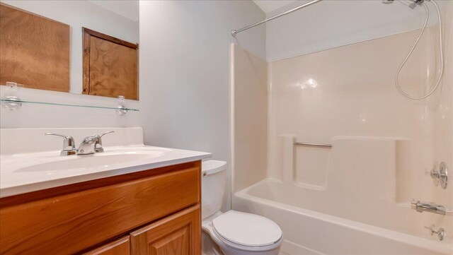 5913 NE Decker Rd NE, Bushkill, PA 18324 - bathroom with vanity and shower / washtub combination