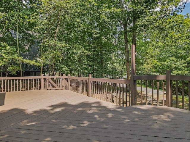 5913 NE Decker Rd NE, Bushkill, PA 18324 - view of deck