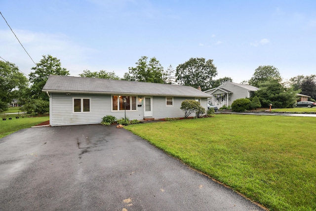 1703 Wallace St, Stroudsburg, PA 18360 - single story home featuring a front yard and driveway