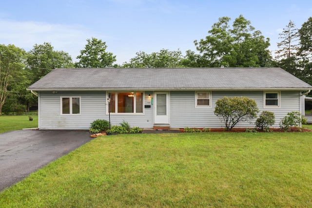 1703 Wallace St, Stroudsburg, PA 18360 - ranch-style home with a front yard and driveway