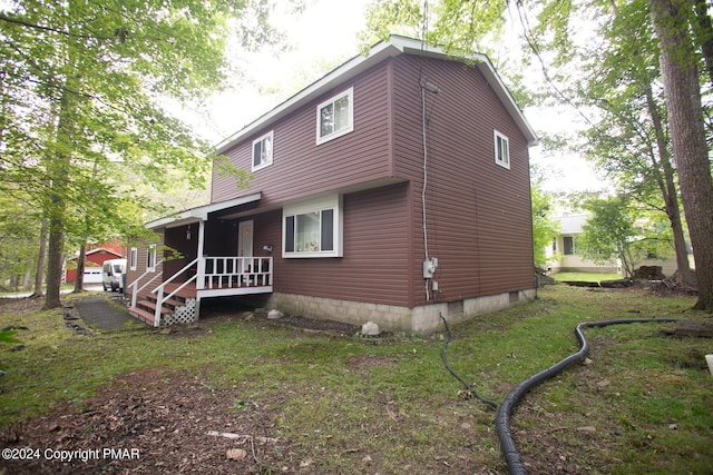 exterior space featuring a yard