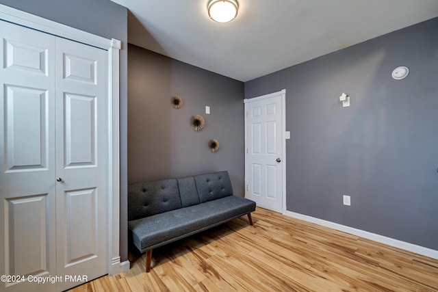 living area with light wood-type flooring