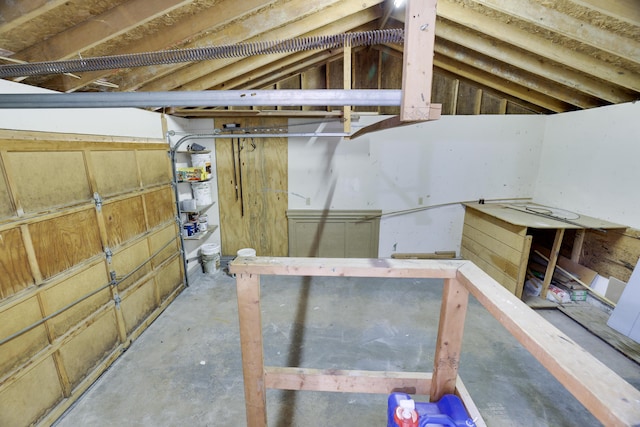 3055 Briarwood Dr, Tobyhanna, PA 18466 - view of garage