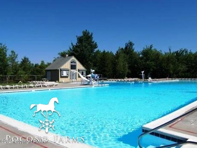 202 Palomino Pl, Tobyhanna, PA 18466 - view of community pool