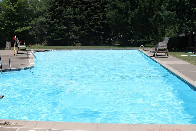 211 Beaver Dam Rd, Long Pond, PA 18334 - community pool with a patio