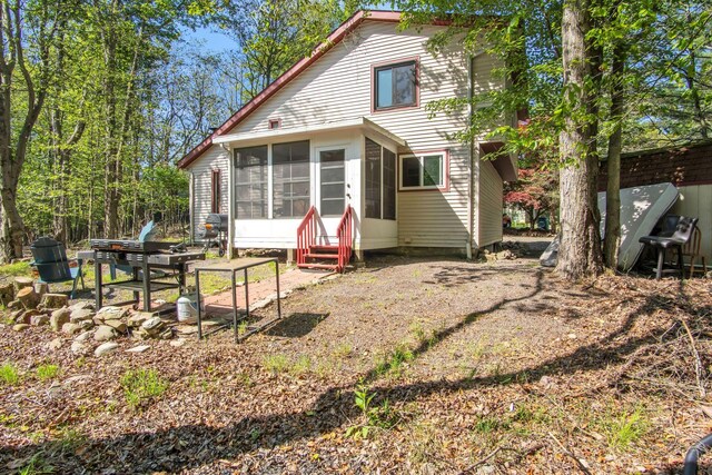 8333 Shannon Dr, Tobyhanna, PA 18466 - photo 8