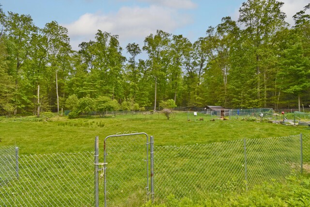210 Edwin Ln, Stroudsburg, PA 18360 - view of yard