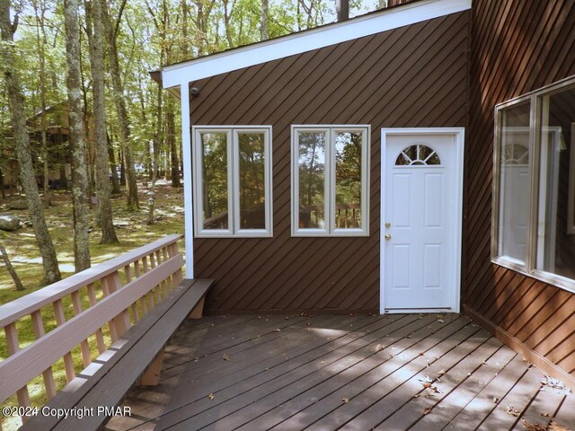 Listing photo 3 for 1582 Oak Ln, Bushkill PA 18324