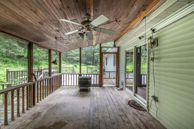 4620 Buck Valley Cir E, Stroudsburg, PA 18301 - wooden deck with a ceiling fan