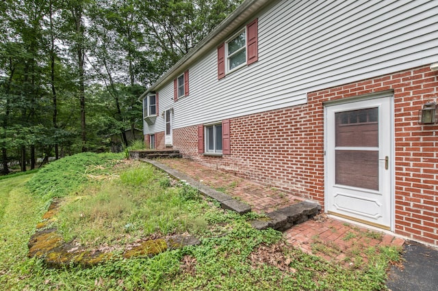 4620 Buck Valley Cir E, Stroudsburg, PA 18301 - view of side of property with brick siding