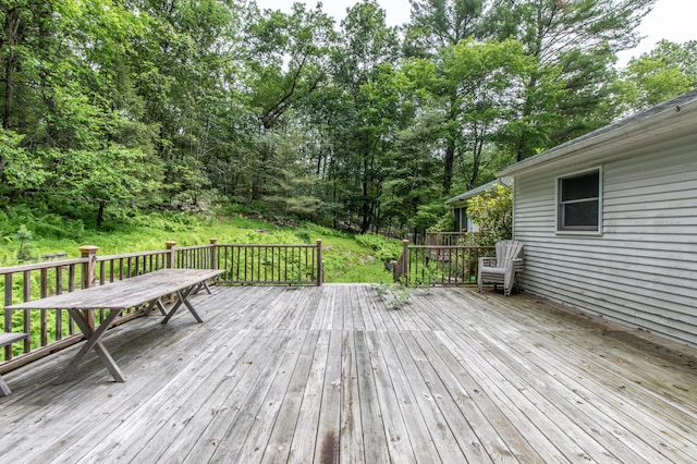 4620 Buck Valley Cir E, Stroudsburg, PA 18301 - wooden deck with outdoor dining space