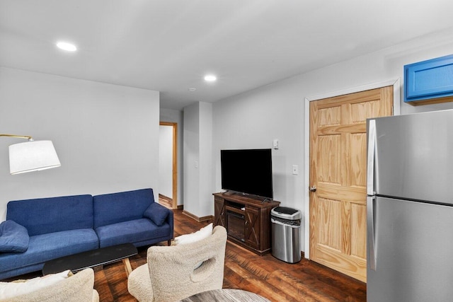 322 Clubhouse Dr, East Stroudsburg, PA 18302 - living area featuring dark wood-style flooring and recessed lighting