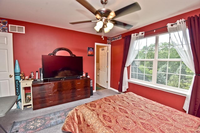 603 Washington Xing, East Stroudsburg, PA 18301 - carpeted bedroom featuring a ceiling fan