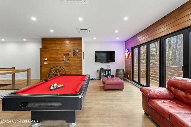 game room with pool table, light wood-style flooring, recessed lighting, and visible vents