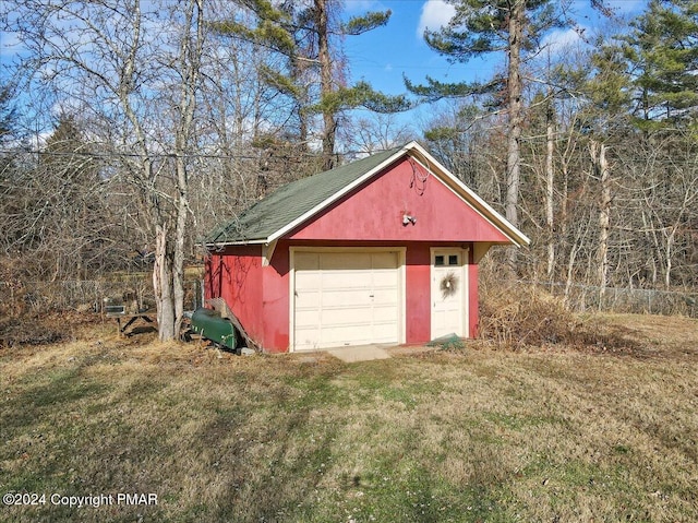 view of detached garage