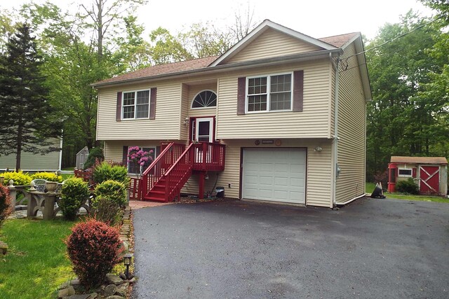 115 Gap View Rd, Milford, PA 18337 - raised ranch with driveway and a storage shed