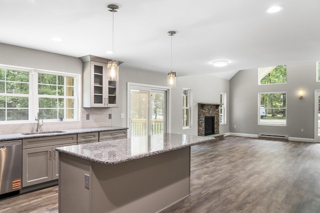 21 Wilde Gln, Albrightsville, PA 18210 - kitchen with dishwasher, baseboard heating, gray cabinetry, decorative backsplash, and recessed lighting