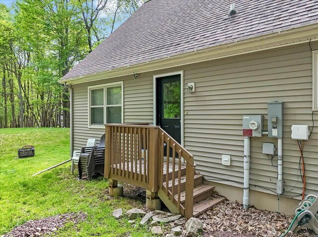 186 Brier Crest Rd, Blakeslee, PA 18610 - wooden deck featuring a lawn