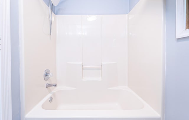 6435 Marvin Gdns, Tobyhanna, PA 18466 - bathroom with shower / tub combination