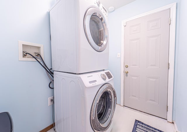 6435 Marvin Gdns, Tobyhanna, PA 18466 - laundry area with stacked washer / dryer