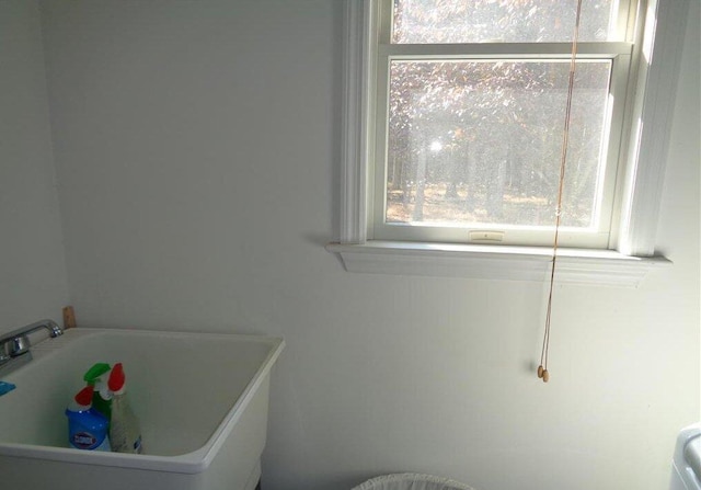 144 Dogwood Dr, Jim Thorpe, PA 18229 - bathroom featuring healthy amount of natural light and a tub