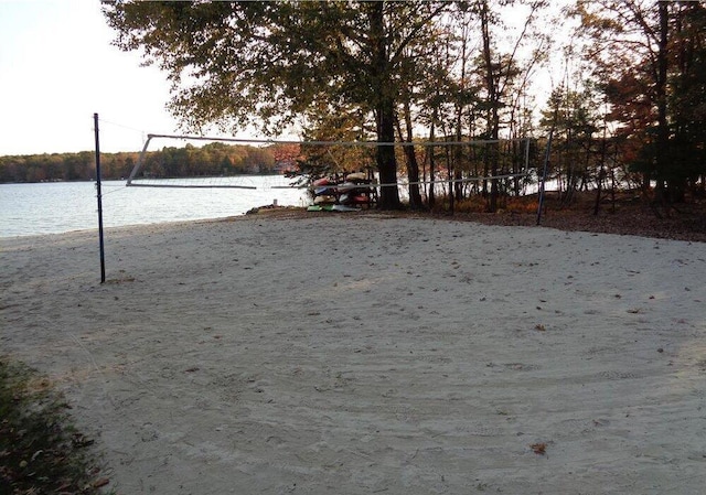 144 Dogwood Dr, Jim Thorpe, PA 18229 - view of home's community featuring volleyball court and a water view