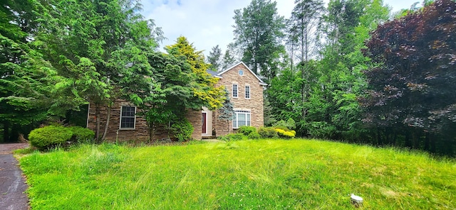 259 Great Bear Way E, Stroudsburg, PA 18302 - view of front of home with stone siding