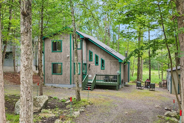 38 N Fairway Dr, Lake Ariel, PA 18436 - view of front facade featuring a wooden deck