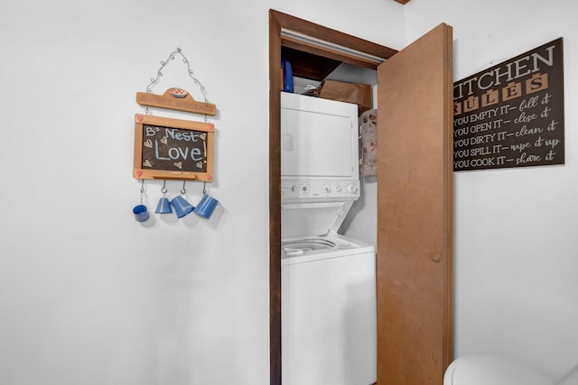 38 N Fairway Dr, Lake Ariel, PA 18436 - laundry room featuring stacked washer / drying machine