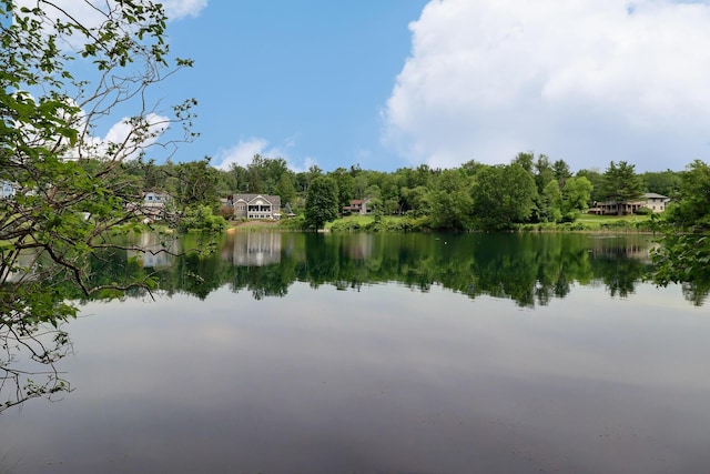 155 Kimberleigh Ct, East Stroudsburg, PA 18301 - water view