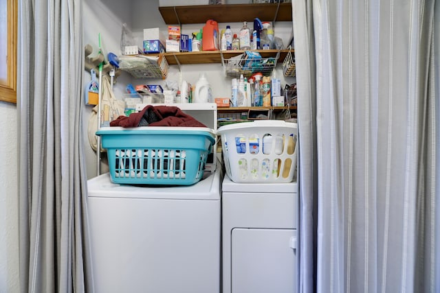 151 Forest Dr, Canadensis, PA 18325 - laundry area with washer and clothes dryer