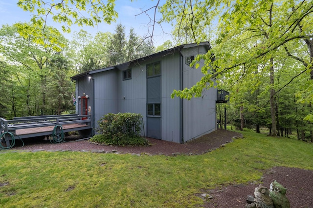 151 Forest Dr, Canadensis, PA 18325 - view of side of property featuring a yard and a deck