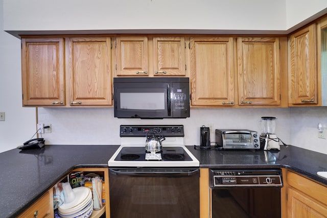151 Forest Dr, Canadensis, PA 18325 - kitchen with black appliances