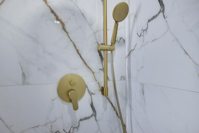 1005 Country Place Dr, Coolbaugh Township, PA 18466 - bathroom view of a marble finish shower