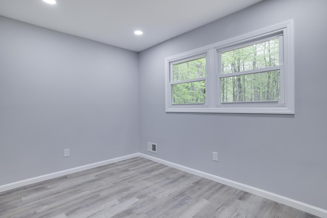 1005 Country Place Dr, Coolbaugh Township, PA 18466 - empty room featuring baseboards, wood finished floors, and recessed lighting