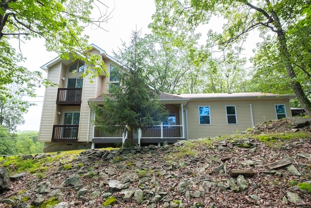 5104 Lake Dr, East Stroudsburg, PA 18301 - rear view of house featuring a balcony