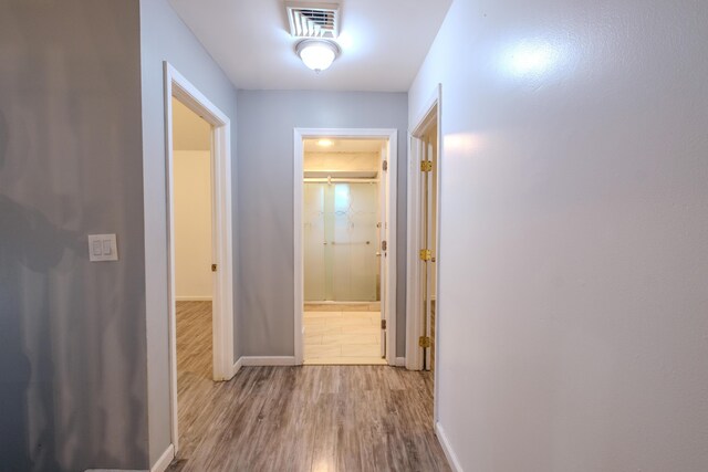 5104 Lake Dr, East Stroudsburg, PA 18301 - hallway featuring wood finished floors and baseboards