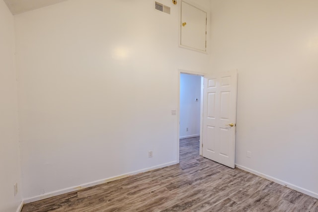 5104 Lake Dr, East Stroudsburg, PA 18301 - spare room featuring wood finished floors and baseboards
