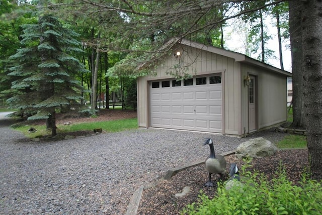 view of detached garage