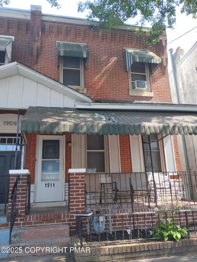 1911 W 4th St, Chester, PA 19013 - photo 1