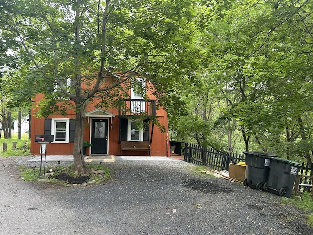 22 Quay Ave, Mount Pocono, PA 18344 - view of front of home with a balcony