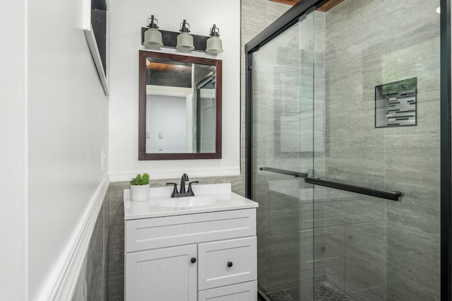 2162 Glasgow Dr, Bushkill, PA 18324 - bathroom with a shower stall and vanity