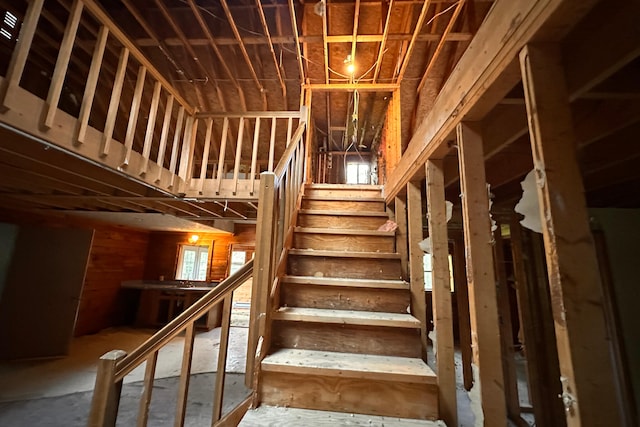 9416 Juniper Dr, Tobyhanna, PA 18466 - view of stairway