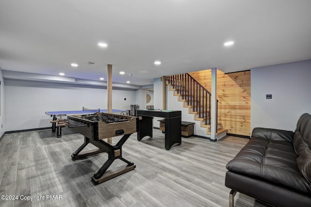 game room featuring light wood-style flooring, visible vents, baseboards, and recessed lighting